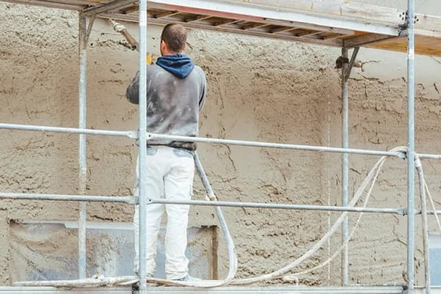 Ile schną tynki maszynowe? Kluczowe czynniki i praktyczne porady